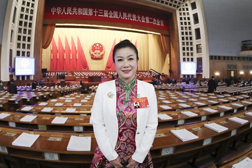 全国人大代表,国网通化供电公司抄表员初建美:讲好中