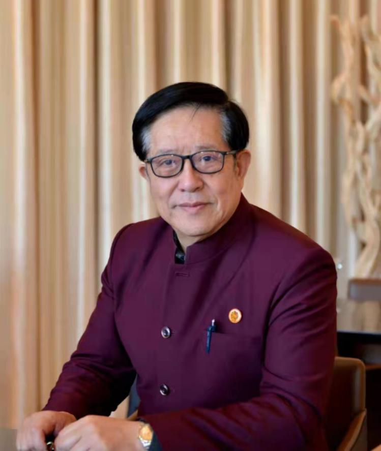 徐伟民在50年的医学实践中总结出了医学的三大本质属性与五项发展内涵